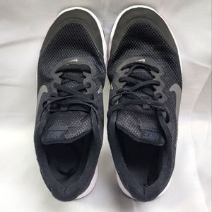 Nike Flex Experience RN 4 Size 8.5